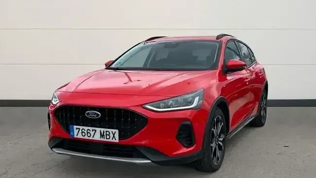 Usado Ford Focus Active 155 CV (114 kW) 2022 Rojo
