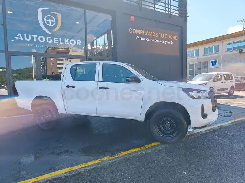 Usado Toyota HiLux 150 CV (110 kW) 2021 Blanco Pickup/Camioneta