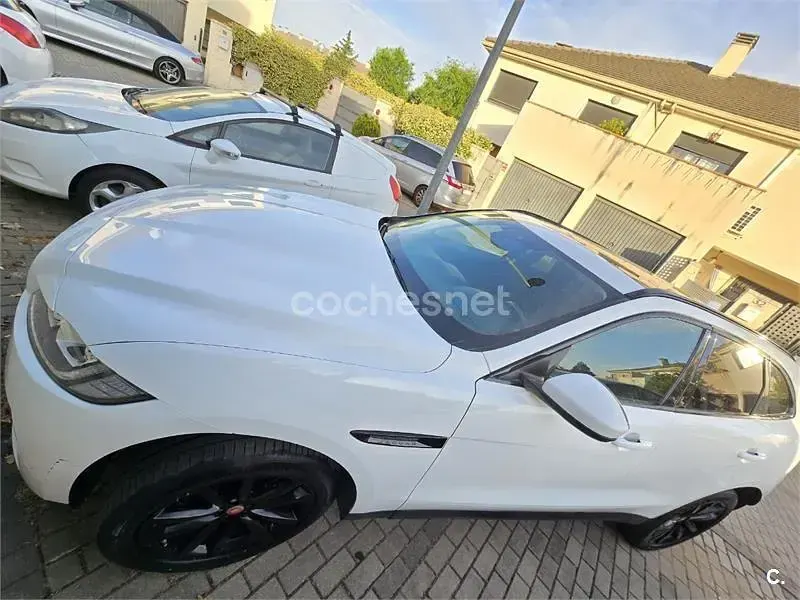 Usado Jaguar F-Pace Portfolio 180 CV (132 kW) 2018 Blanco SUV