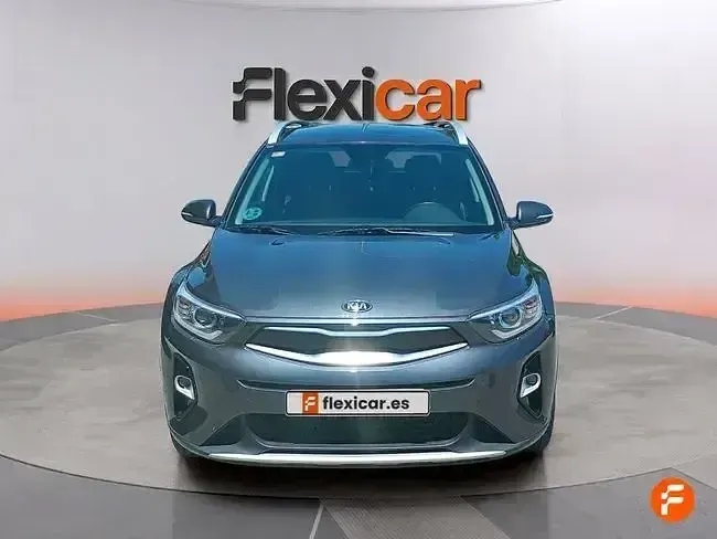 Usado Kia Stonic 100 CV (73 kW) 2018 Gris SUV