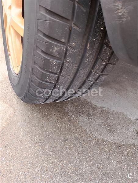 Negro Usado 2002 VW Golf Berlina | 1200 € (Buen precio) - Imagen 1/4