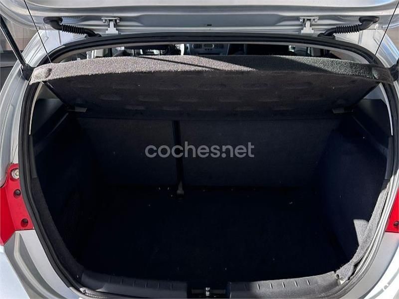 Usado Seat Leon Reference 125 CV (91 kW) 2008 Gris / plata Utilitario