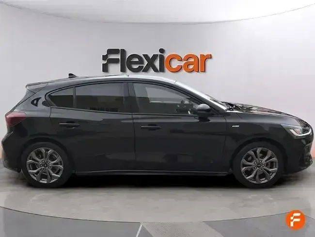 Usado Ford Focus ST-Line 125 CV (91 kW) 2023 Negro