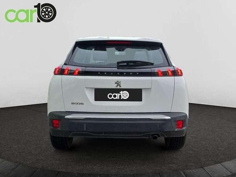 Usado Peugeot 2008 Active 110 CV (80 kW) 2020 Blanco SUV