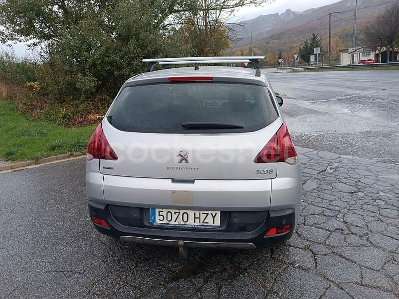 Usado Peugeot 3008 Access 120 CV (88 kW) 2014 Gris / plata Berlina