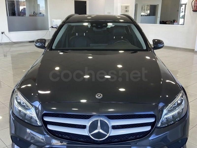 Usado Mercedes C200 160 CV (117 kW) 2020 Gris / plata Familiar