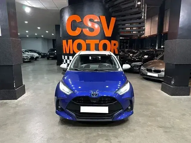Usado Toyota Yaris Edition 125 CV (91 kW) 2021 Azul Utilitario