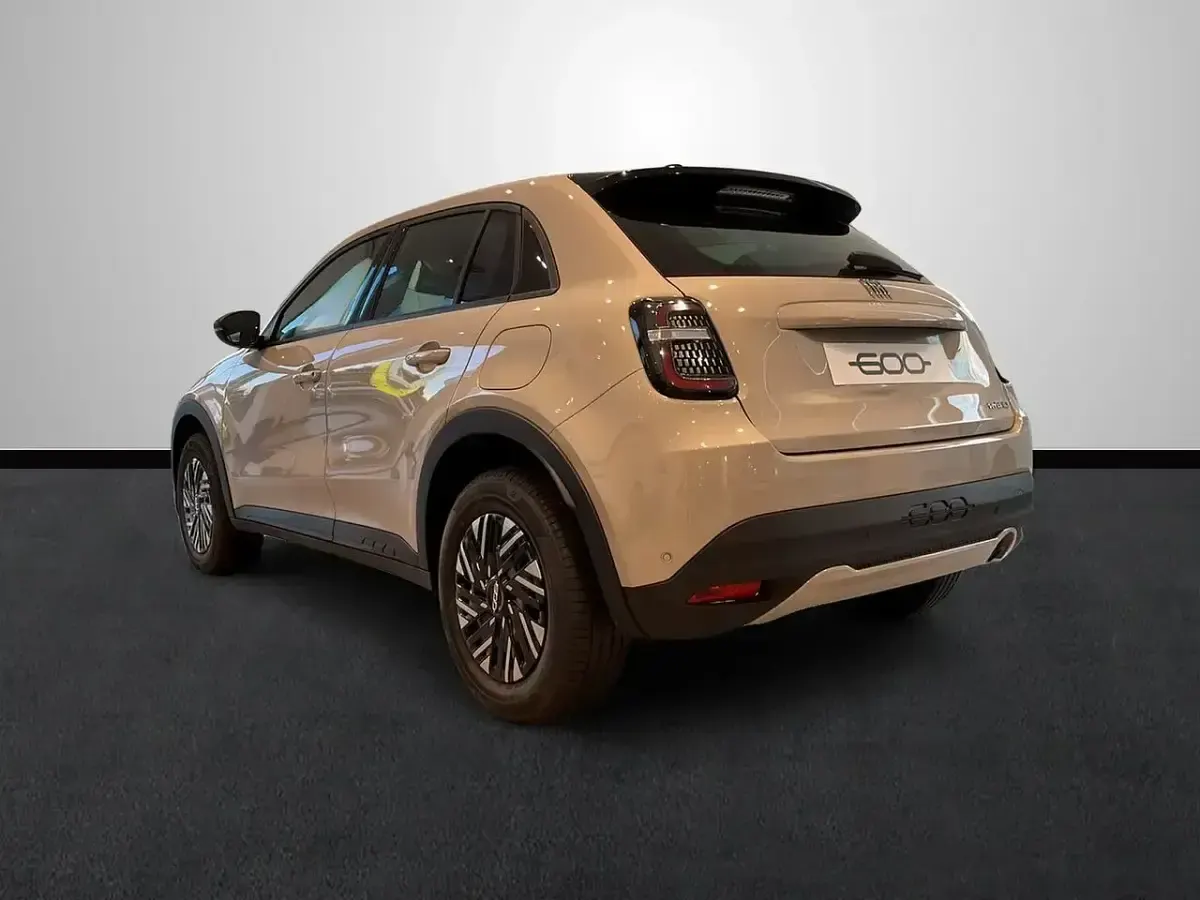 Nuevo Fiat 600E Pop 114 kW (156 CV) 2026 Beige SUV