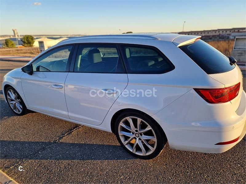 Usado Seat Leon ST FR 150 CV (110 kW) 2017 Blanco Familiar