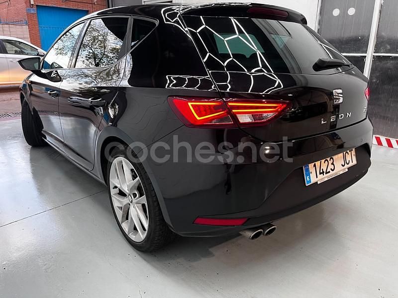 Usado Seat Leon FR 150 CV (110 kW) 2015 Negro Berlina