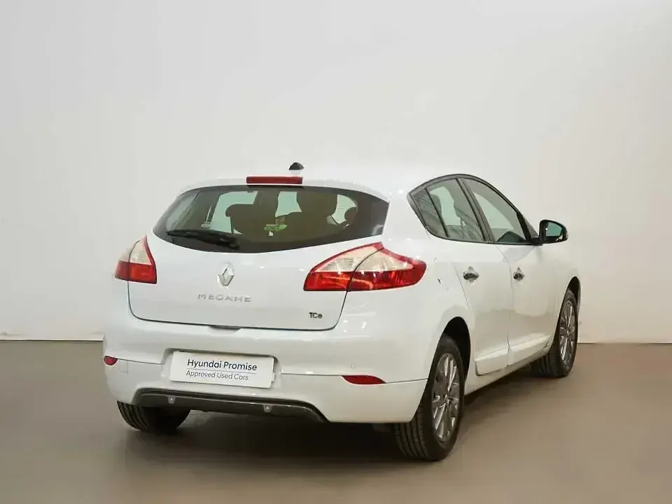 Usado Renault Mégane Intens 115 CV (84 kW) 2014 Blanco Berlina