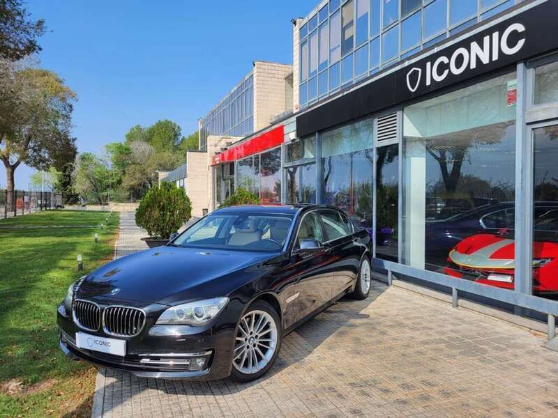 Negro Usado 2014 BMW 730L Comfort Edition Berlina | 17.900 € - Imagen 1/1