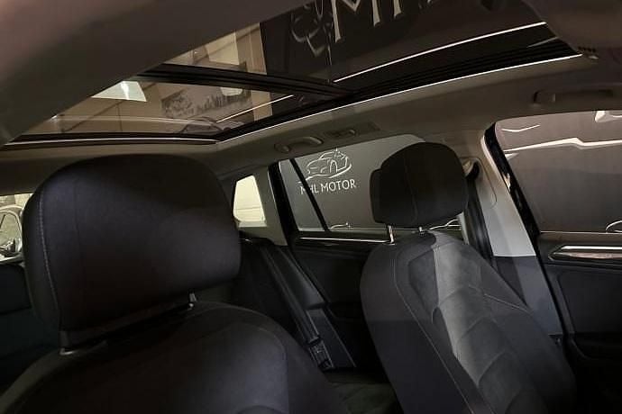 Usado VW Tiguan Sportline 190 CV (139 kW) 2017 Azul SUV