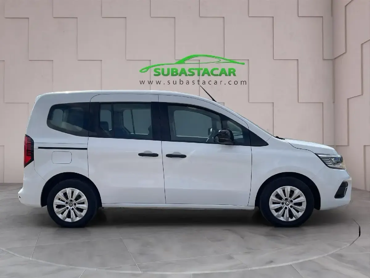Usado Renault Kangoo Edition One 75 CV (55 kW) 2022 Blanco Monovolumen