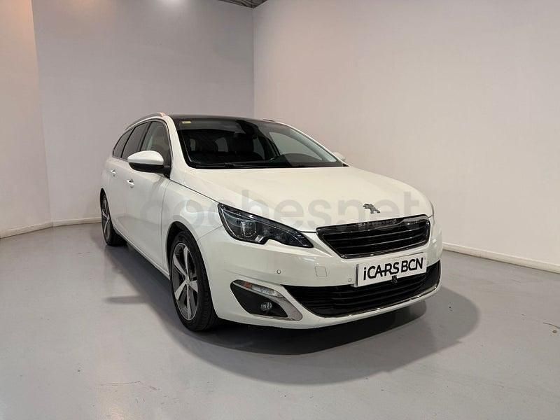 Usado Peugeot 308 Active 130 CV (95 kW) 2017 Gris / plata Berlina