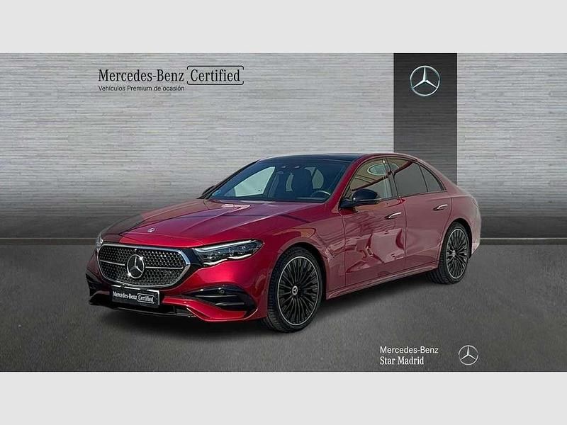Rojo Usado 2024 Mercedes E220 Berlina | 66.595 € (Buen precio) - Imagen 1/4