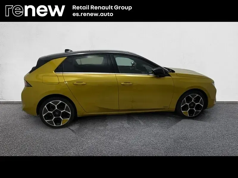 Usado Opel Astra Ultimate 130 CV (95 kW) 2022 Miel Utilitario