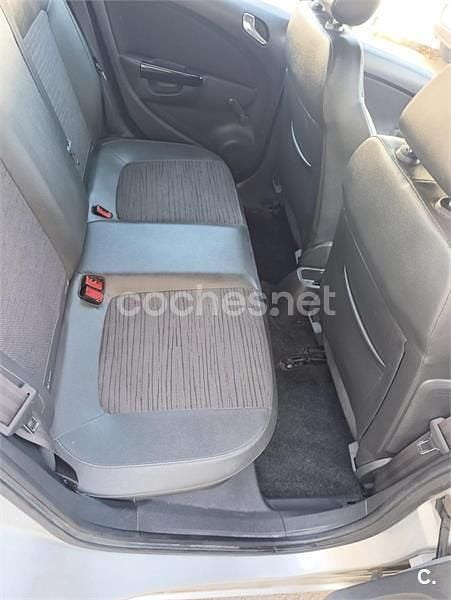 Usado Chevrolet Cruze LT 130 CV (95 kW) 2015 Gris / plata Berlina
