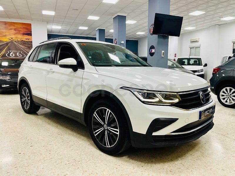 Usado VW Tiguan Life 150 CV (110 kW) 2021 Blanco SUV
