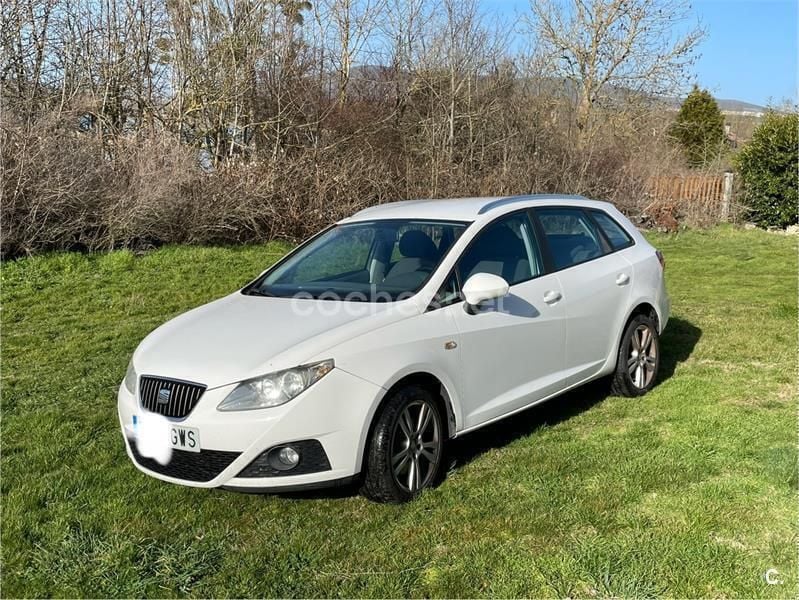 Usado Seat Ibiza ST Style 105 CV (77 kW) 2010 Blanco Familiar