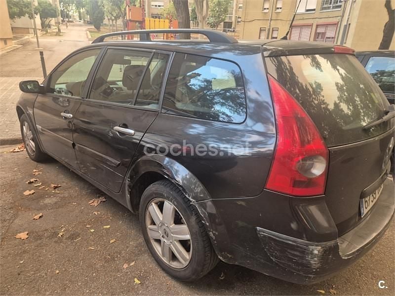 Negro Usado 2005 Renault Mégane GrandTour Privilege Familiar | 1400 € (Super precio) - Imagen 1/4