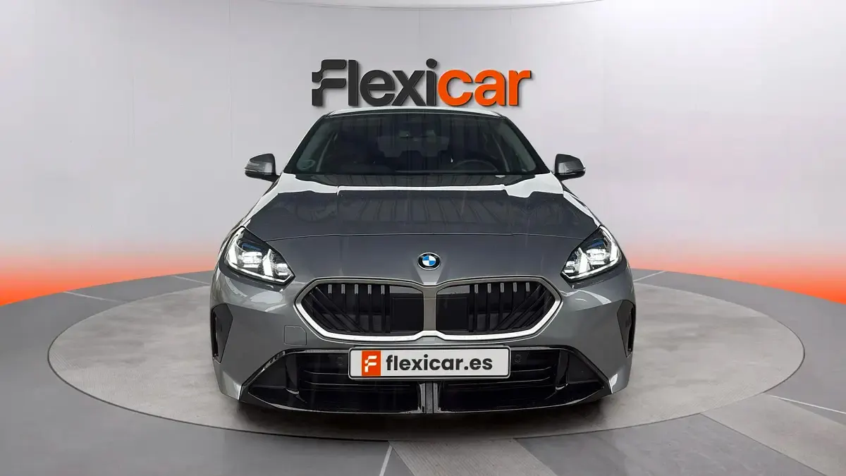 Usado BMW 118 150 CV (110 kW) 2025 Gris Utilitario