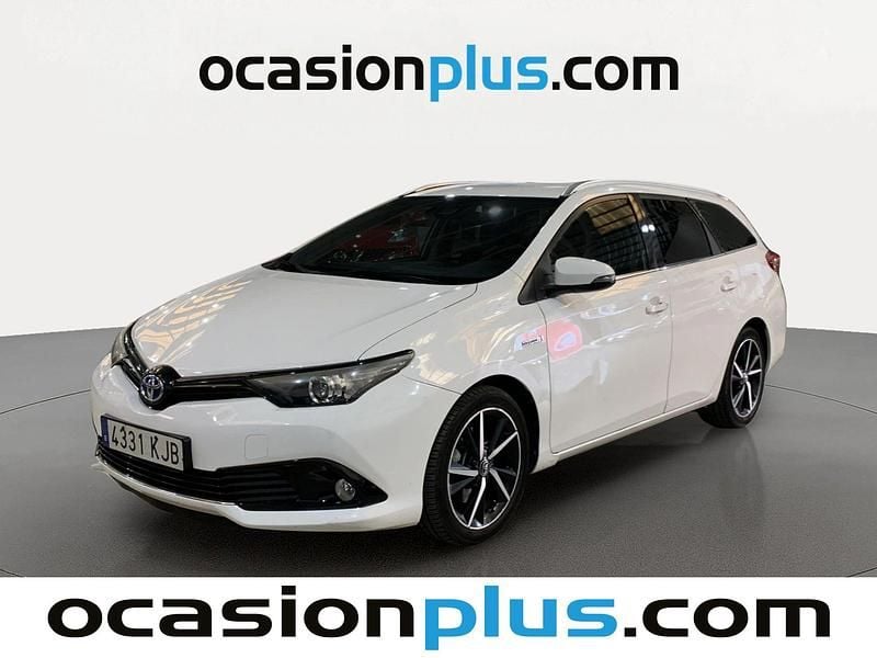 Usado Toyota Auris Edition 136 CV (100 kW) 2018 Blanco Familiar