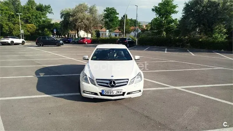 Usado Mercedes E250 204 CV (150 kW) 2011 Blanco Coupe