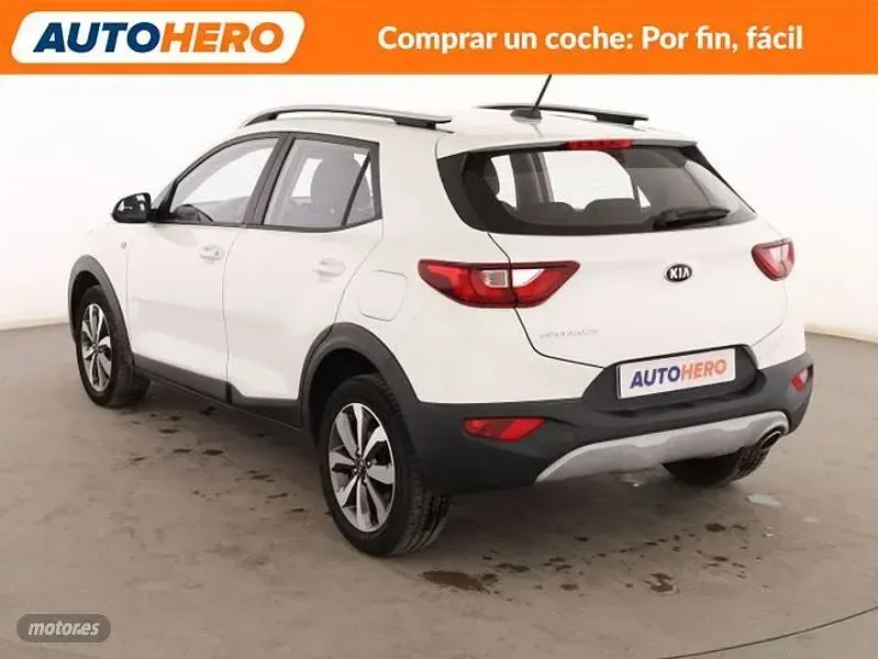 Usado Kia Stonic 84 CV (61 kW) 2021 Blanco SUV