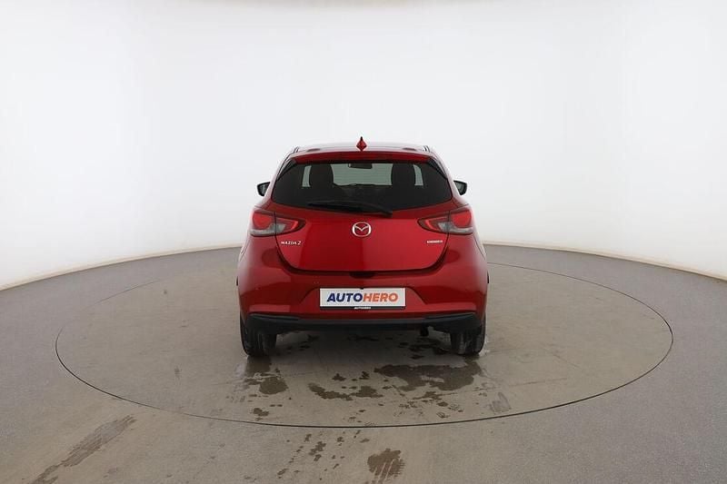 Usado Mazda 2 Edition 90 CV (66 kW) 2020 Rojo Utilitario