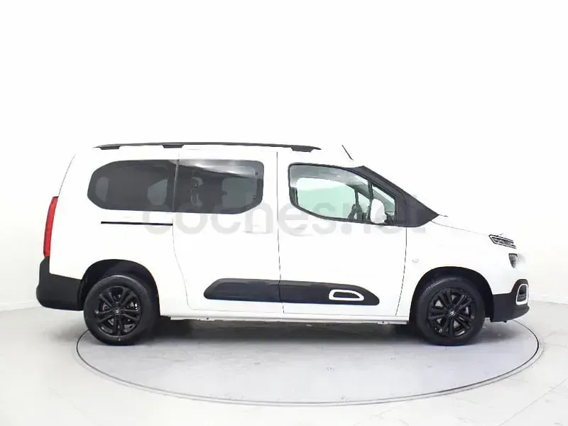 Usado Citroën Berlingo Feel 130 CV (95 kW) 2020 Blanco Monovolumen