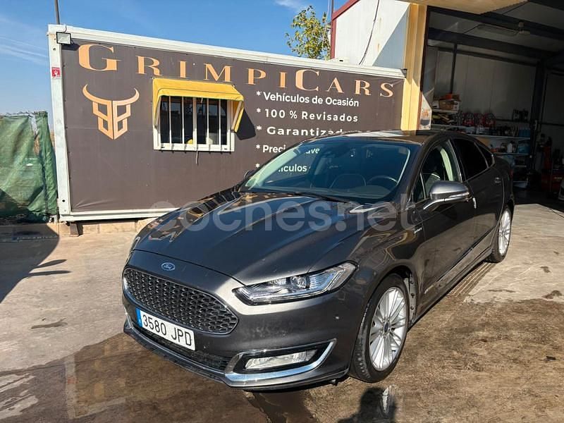 Gris / plata Usado 2016 Ford Mondeo Vignale Berlina | 9999 € (Precio justo) - Imagen 1/4