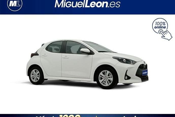 Usado Toyota Yaris Hybrid Active 115 CV (84 kW) 2022