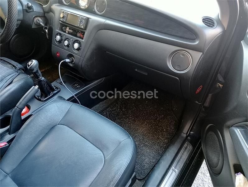 Usado Mitsubishi Outlander 136 CV (100 kW) 2003 Negro SUV