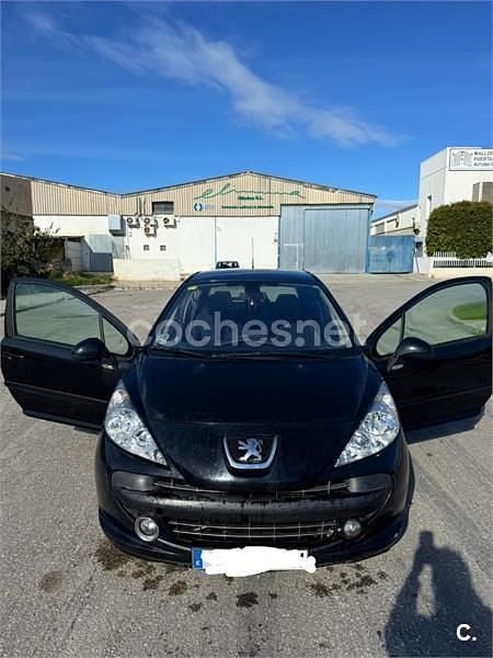 Usado Peugeot 207 110 CV (80 kW) 2006 Negro Berlina