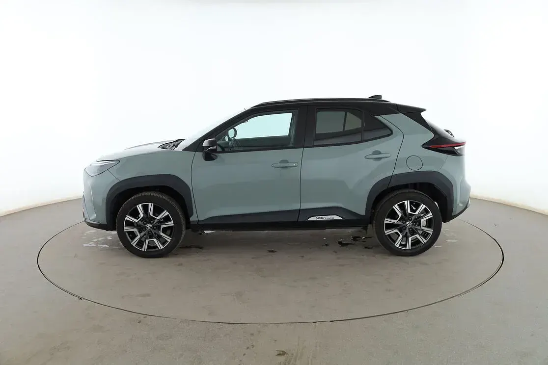 Usado Toyota Yaris Cross Edition 131 CV (96 kW) 2024 Verde SUV