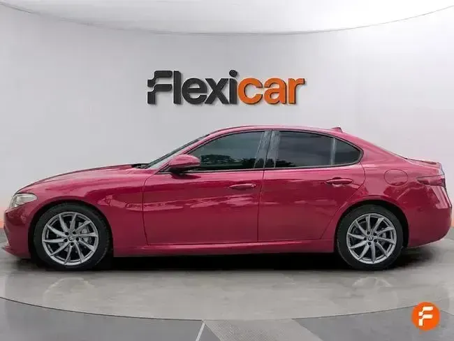 Usado Alfa Romeo Giulia Sprint Sprint 190 CV (139 kW) 2022 Rojo Coupe