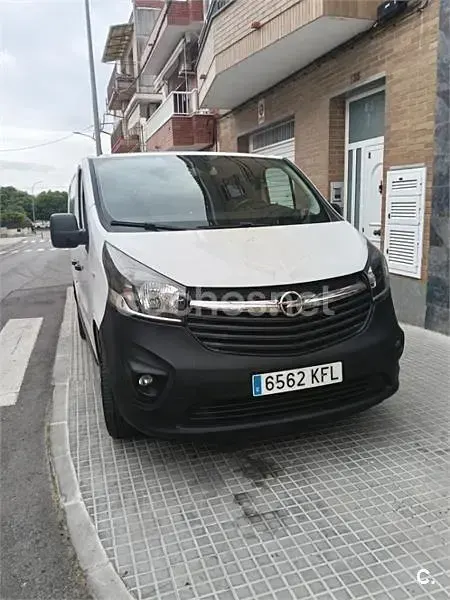 Usado Opel Vivaro 125 CV (91 kW) 2017 Blanco Monovolumen