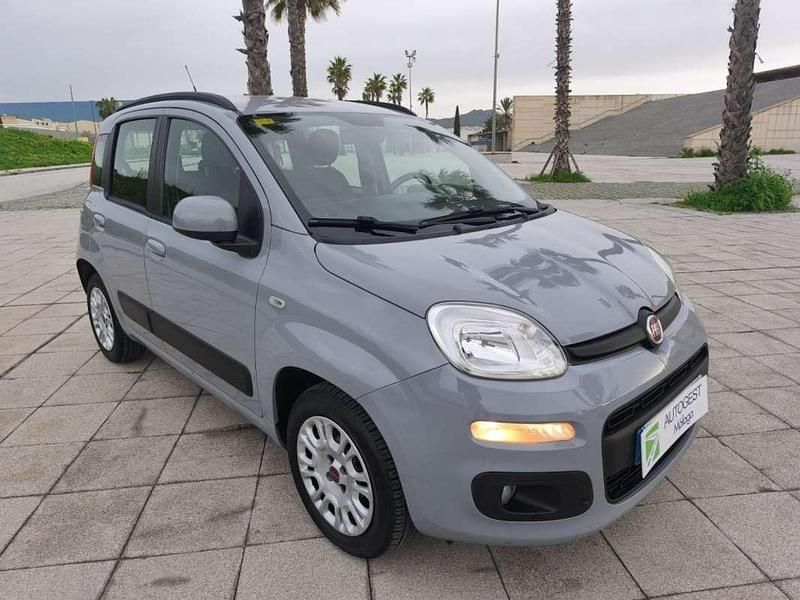 Usado Fiat Panda Lounge 69 CV (50 kW) 2020 Gris Utilitario