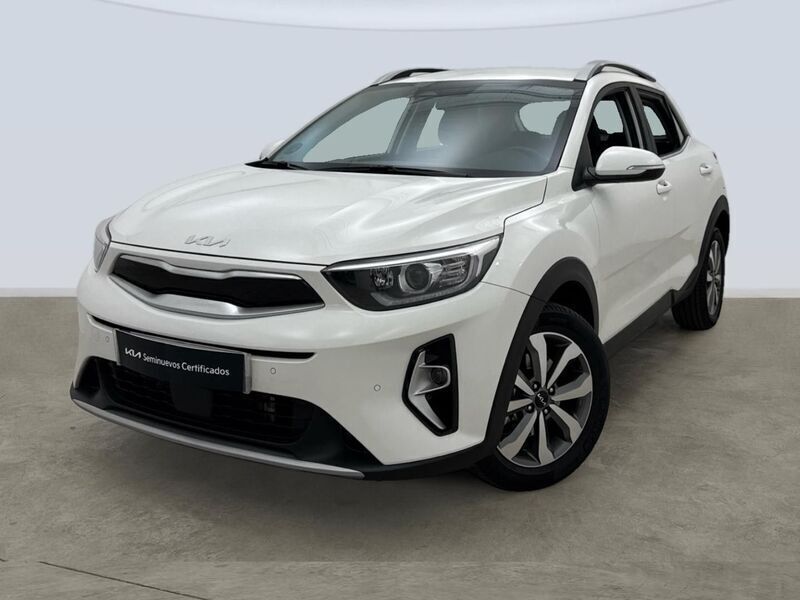 Blanco Usado 2022 Kia Stonic Plus SUV | 21.774 € - Imagen 1/4