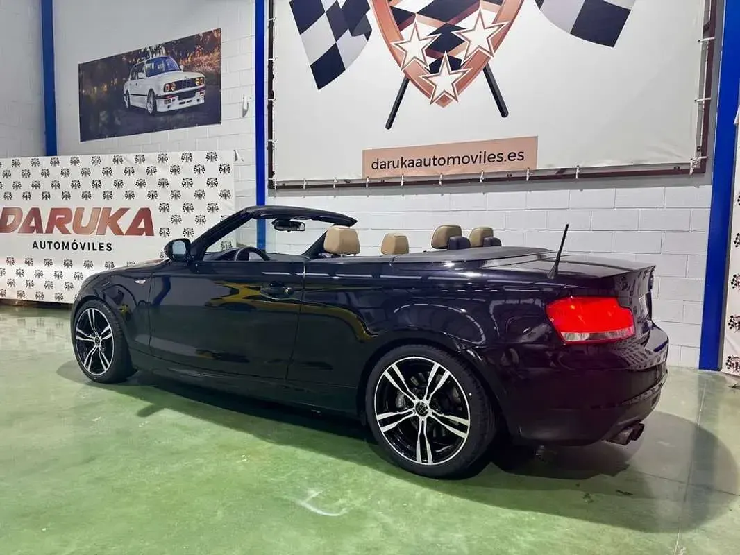 Käytetty BMW 135 Cabriolet 306 HP (225 kW) 2011 Musta Avoauto