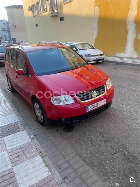 Rojo Usado 2004 VW Touran Trendline Monovolumen | 4500 € (Precio justo) - Imagen 1/4