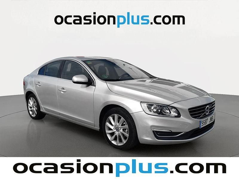 Usado Volvo S60 Summum 150 CV (110 kW) 2015 Gris plata Berlina