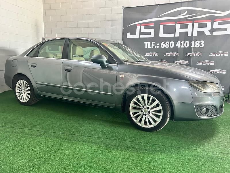 Usado Seat Exeo Style 143 CV (105 kW) 2012 Gris / plata Berlina