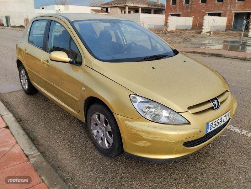 Usado Peugeot 307 110 CV (80 kW) 2004 Marrón