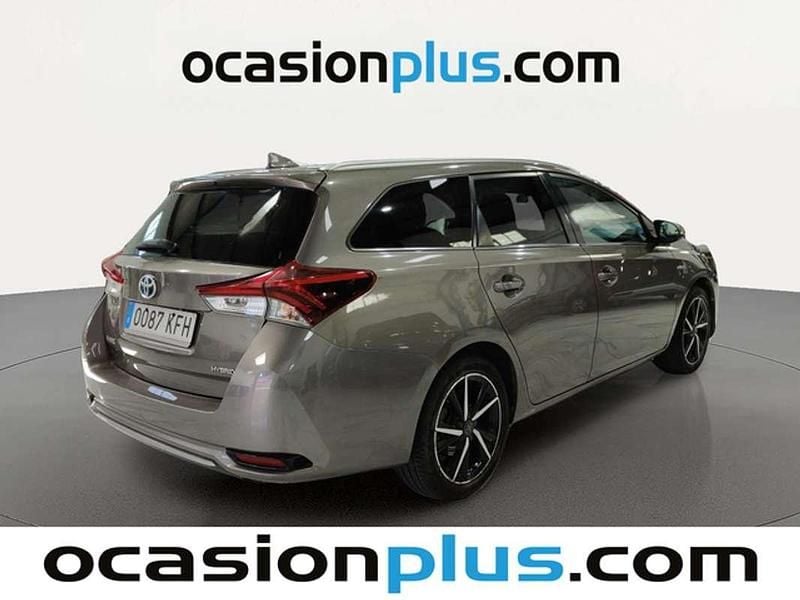 Usado Toyota Auris Touring Sports Edition 136 CV (100 kW) 2017 Gris Familiar