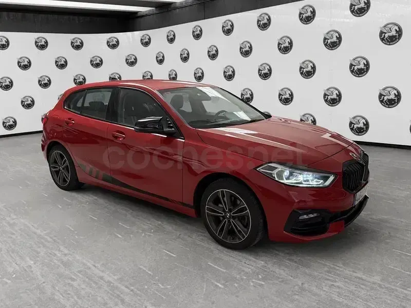 Usado BMW 118 Comfort Edition 140 CV (102 kW) 2020 Rojo Berlina