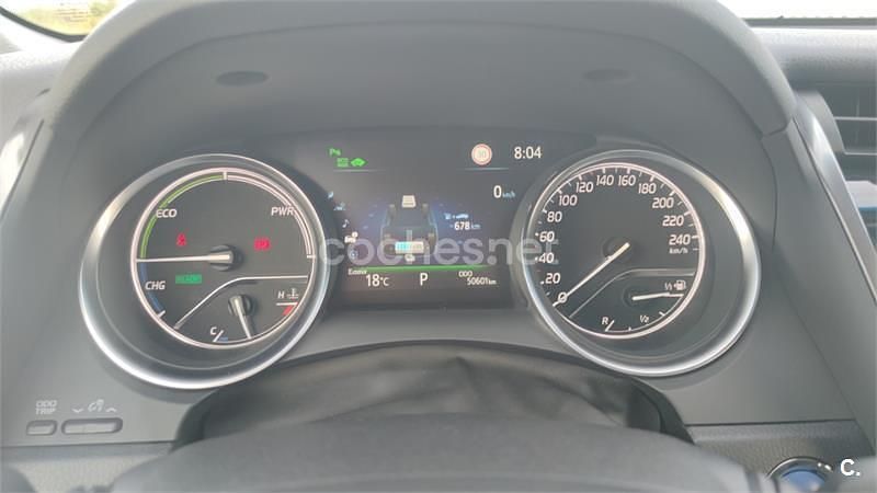 Usado Toyota Camry Advance 218 CV (160 kW) 2020 Gris / plata Berlina