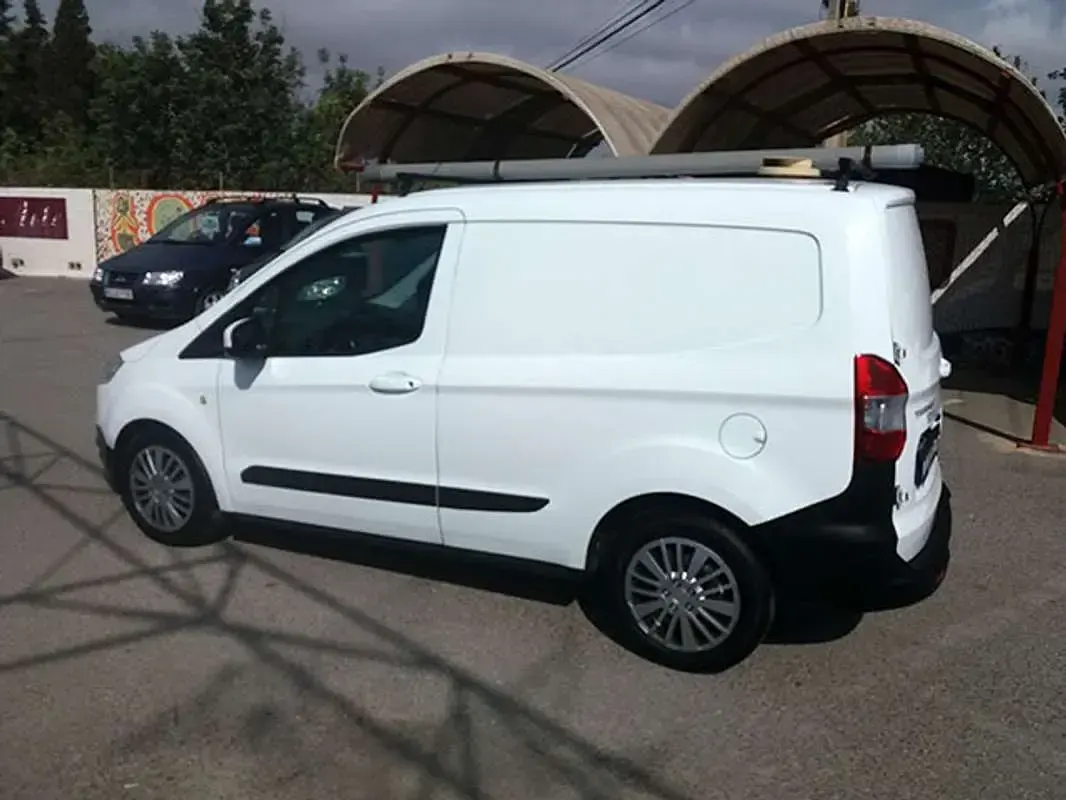 Usado Ford Transit Ambiente 75 CV (55 kW) 2016 Blanco Van
