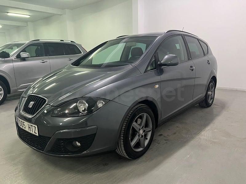 Usado Seat Altea XL I-Tech 105 CV (77 kW) 2014 Azul Monovolumen